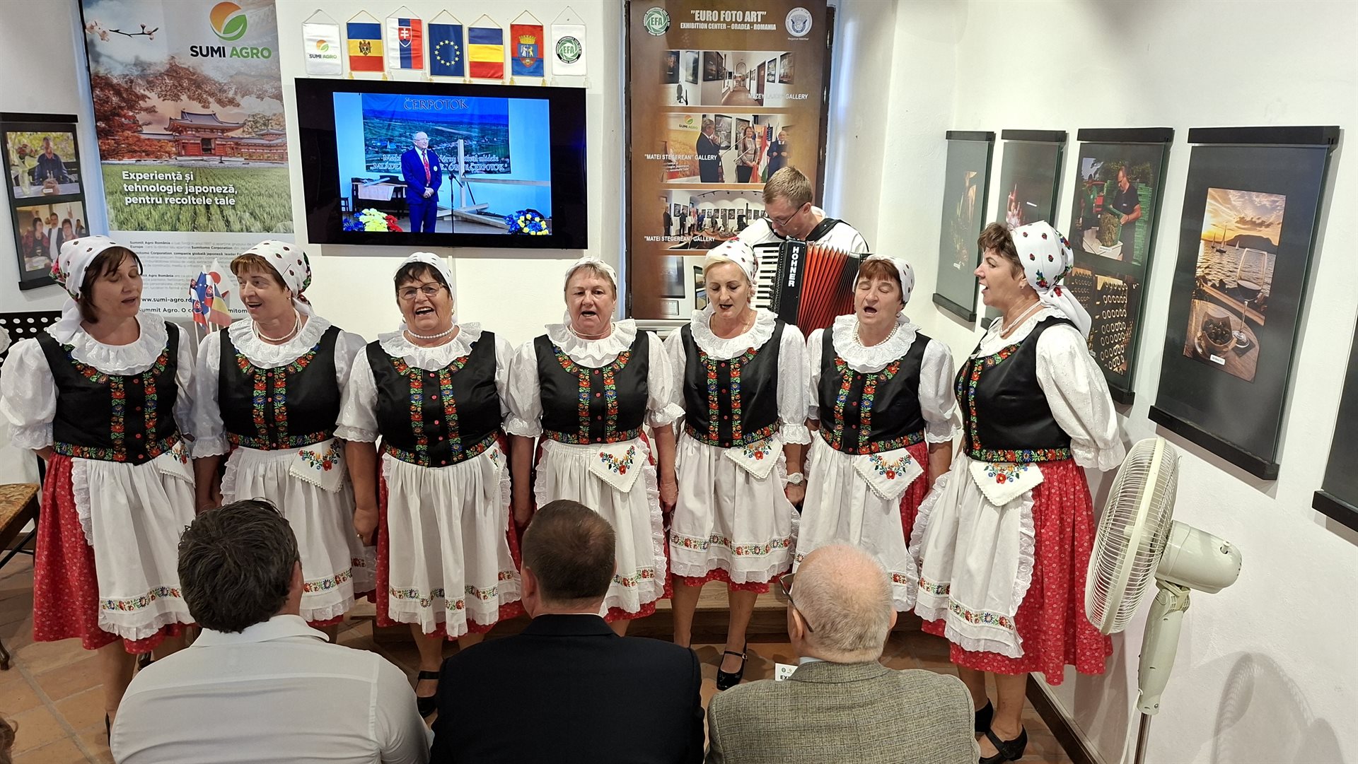 Photo by Csíki János
