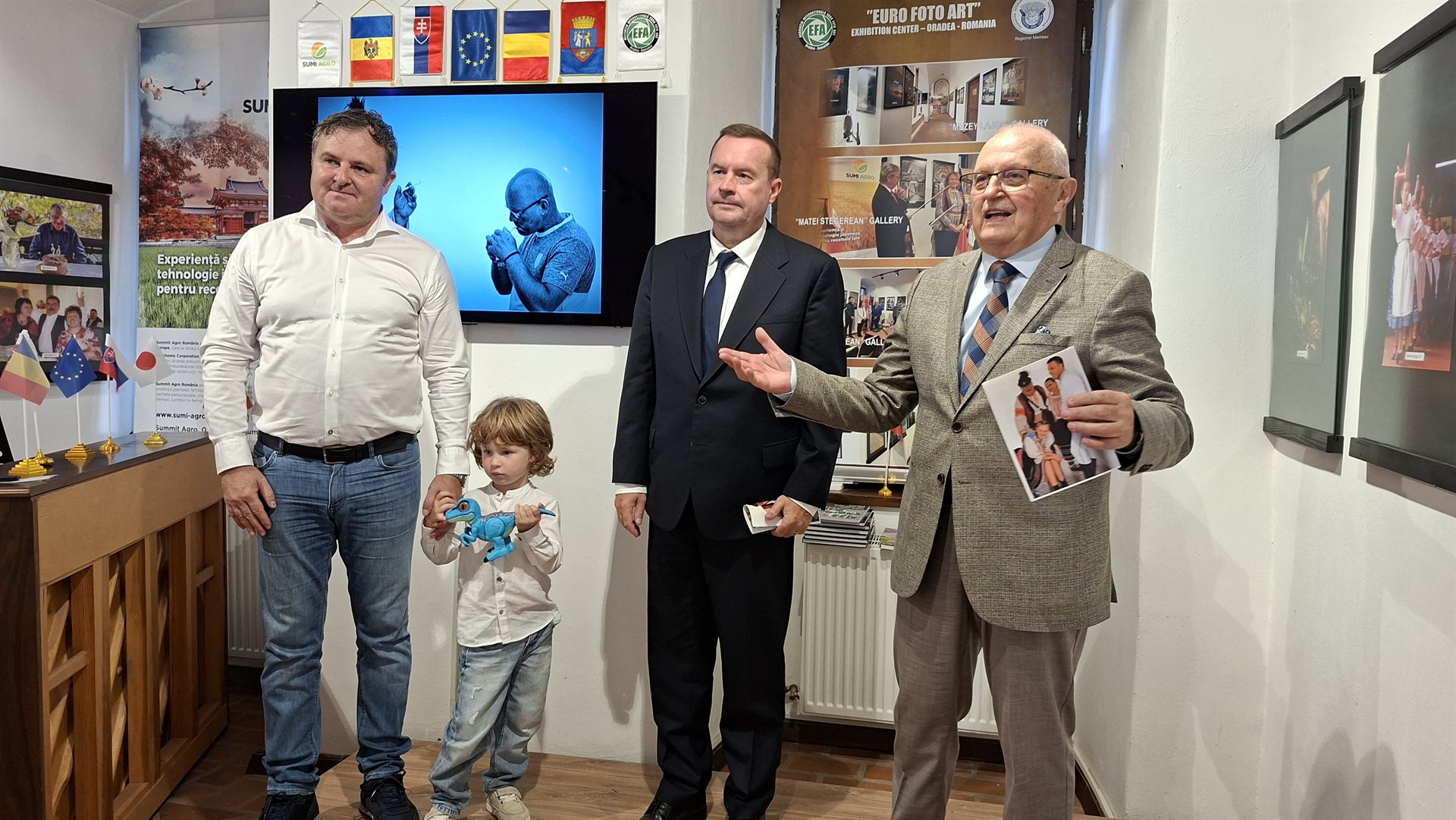 Photo by Csíki János