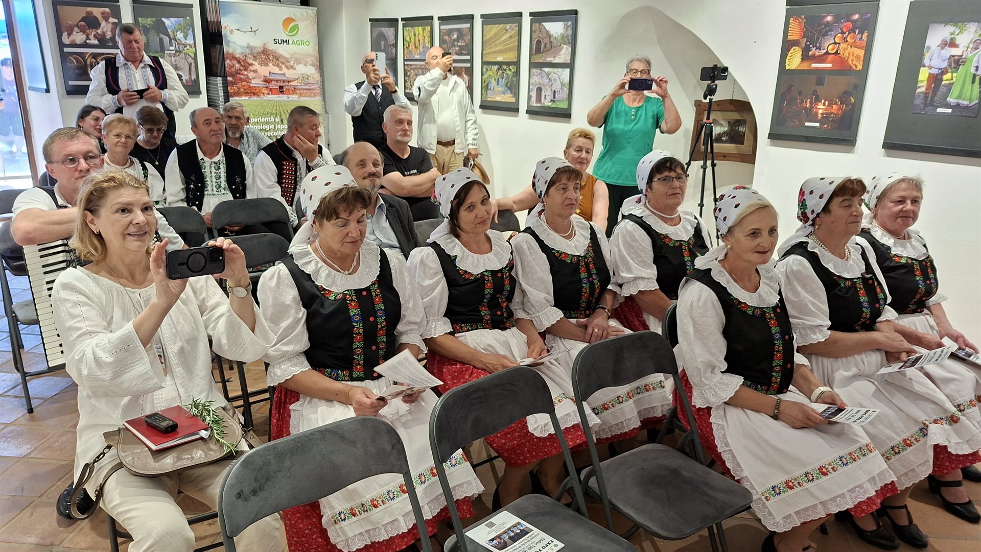 Photo by Csíki János