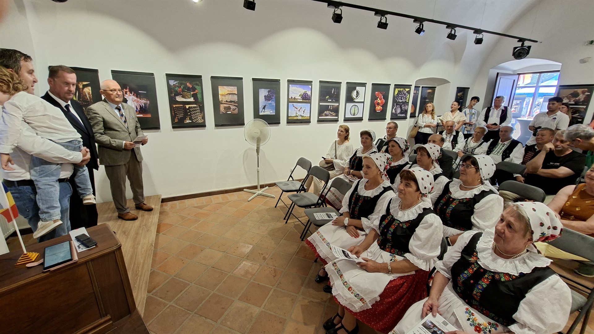 Photo by Csíki János