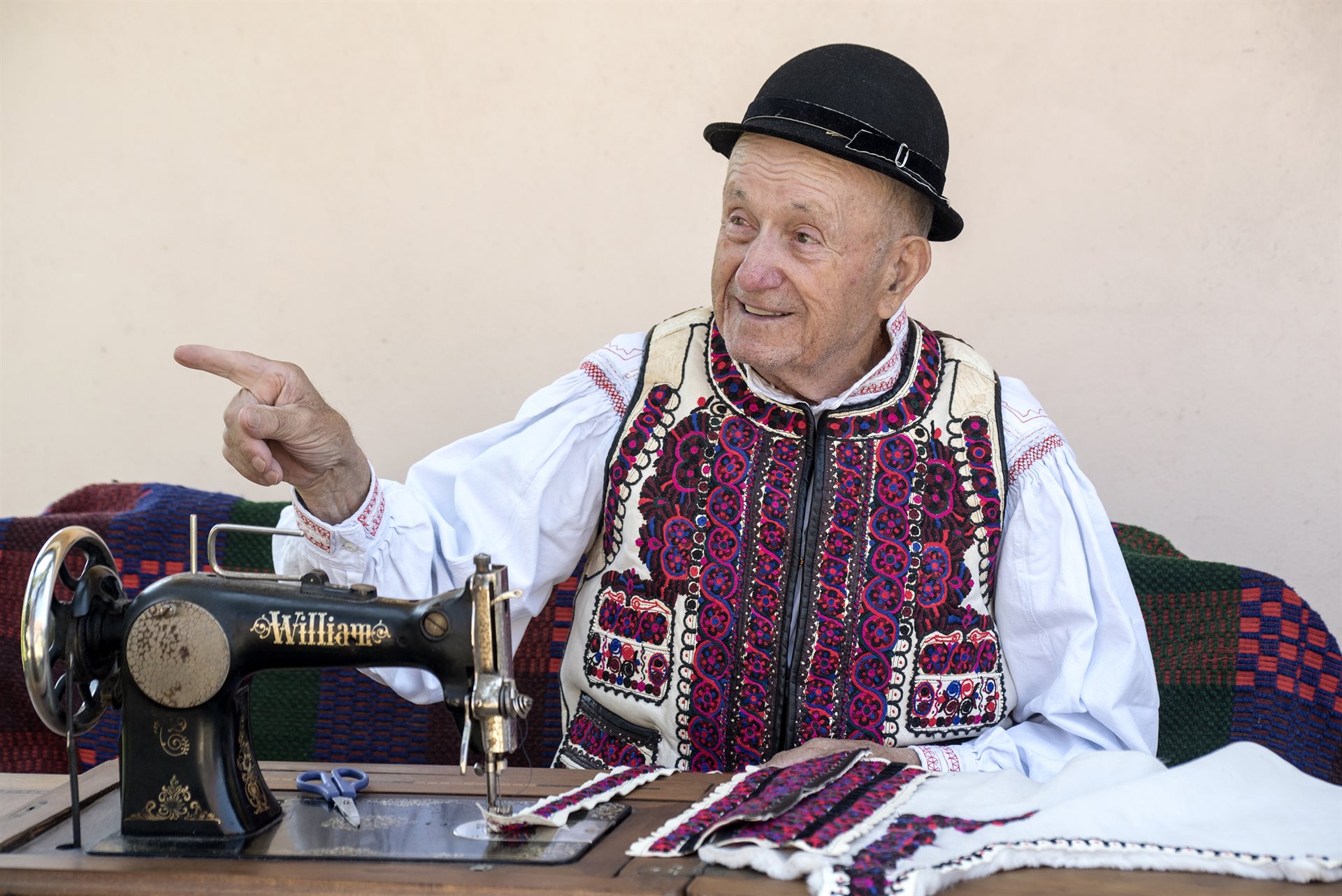 Udvardi Árpád EFIAP (RO)